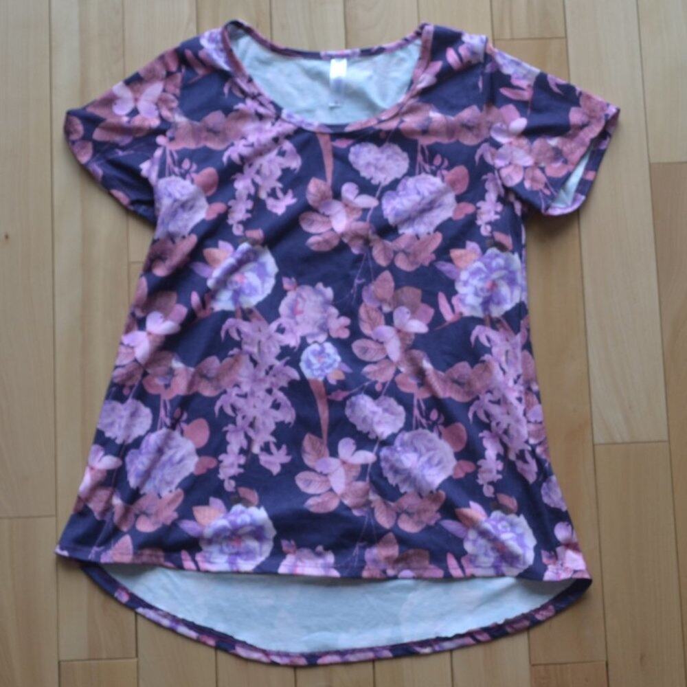 LuLaRoe Classic Tee Shirt  Size Small (Women's)  Short Sleeve Tee Blue and White